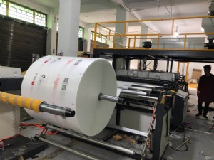 聚乙烯氣泡膜機 新型全自動高速復(fù)合多層氣泡膜機組 緩沖PE氣泡膜02