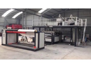 LS1600PE復(fù)合聚乙烯氣泡膜機 新型全自動高速多層復(fù)合氣泡膜機組02